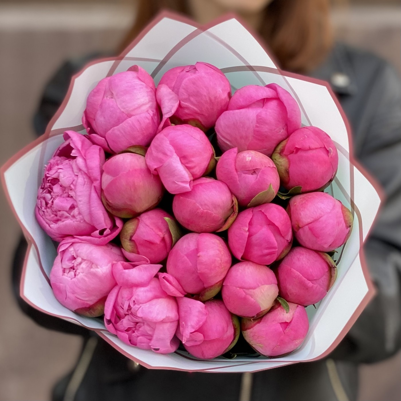 19 розовых пионов Флеминг